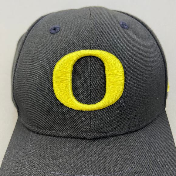 Nike University Of Oregon Hat Cap Strapback Black Swoosh Logo UO Ducks NCAA - Picture 3 of 9